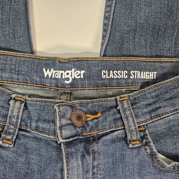 Wrangler Blue Straight Leg Jeans - Picture 5 of 10